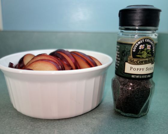 Plums Poppyseeds